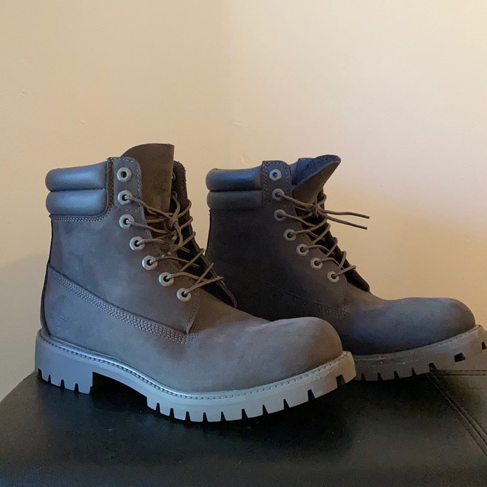 SOLD-Men’s Timberland Boots